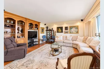 27010 Grand Central Parkway #18E, Floral Park, NY 11005 - Photo 8