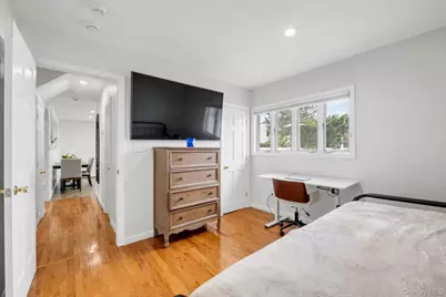 1055 Jefferson Street, Baldwin, NY 11510 - Photo 10