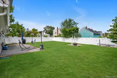 1055 Jefferson Street, Baldwin, NY 11510 - Photo 18