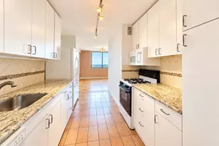 27010 Grand Central, Floral Park, NY 11005 - Photo 8