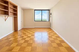 27010 Grand Central, Floral Park, NY 11005 - Photo 12