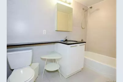 13235 41st Road #4F, Flushing, NY 11355 - Photo 8