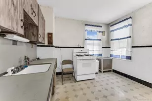 132-26 114th Pl, Ozone Park, NY 11420 - Photo 18