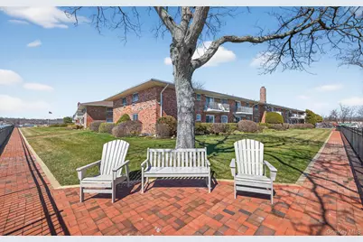 1 Toms Point Lane #17E, Port Washington, NY 11050 - Photo 30