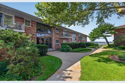 1 Toms Point Lane #17E, Port Washington, NY 11050 - Photo 18
