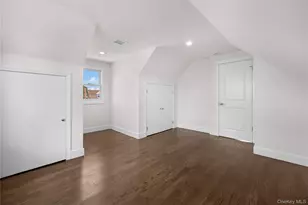 126 Lambert Ave, Farmingdale, NY 11735 - Photo 32