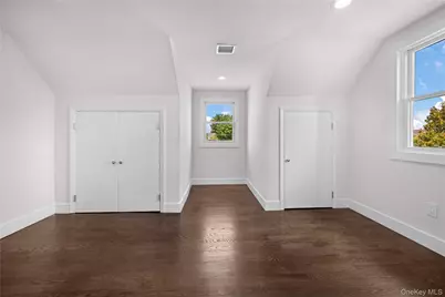 126 Lambert Avenue, Farmingdale, NY 11735 - Photo 28