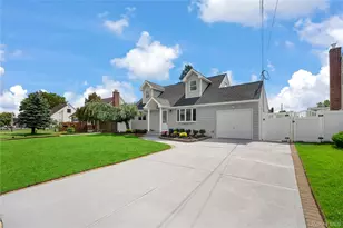 126 Lambert Ave, Farmingdale, NY 11735 - Photo 2