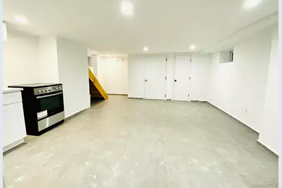 10418 89th Avenue, Richmond Hill, NY 11418 - Photo 16