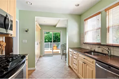 410 Clinton Street, Bellmore, NY 11710 - Photo 24