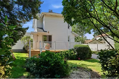 410 Clinton Street, Bellmore, NY 11710 - Photo 6