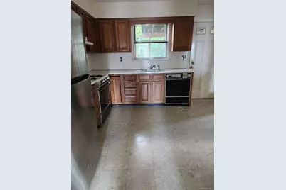 2681 Sheldon Place, Oceanside, NY 11572 - Photo 2