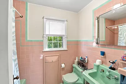 297 Maple Avenue, Patchogue, NY 11772 - Photo 14