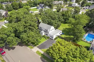 297 Maple Ave, Patchogue, NY 11772 - Photo 18