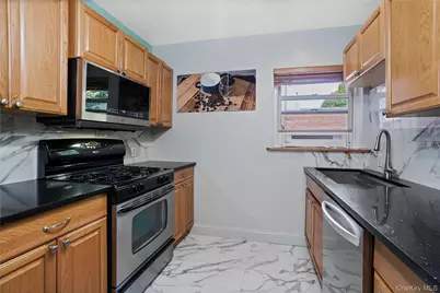 330 S Broadway #D11, Tarrytown, NY 10591 - Photo 6