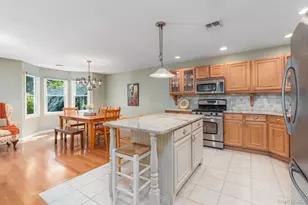 606 Willow Pond Dr, Riverhead, NY 11901 - Photo 12