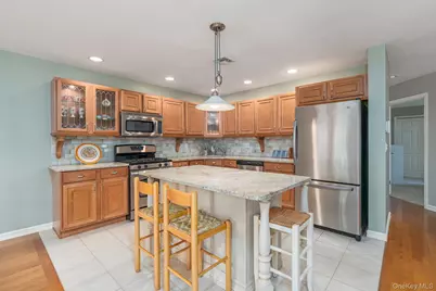 606 Willow Pond Drive #606, Riverhead, NY 11901 - Photo 8