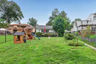 69 Terrace Dr, East Northport, NY 11731 - Photo 16