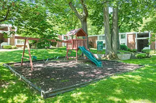 815 Colony Dr, Hartsdale, NY 10530 - Photo 34