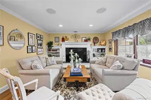 67 Broadway, Smithtown, NY 11787 - Photo 16