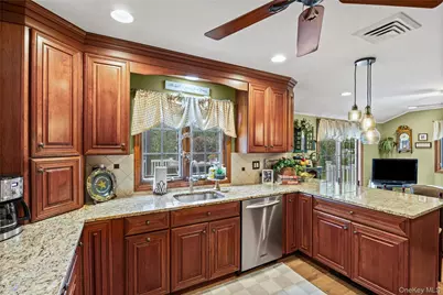 67 Broadway, Smithtown, NY 11787 - Photo 20