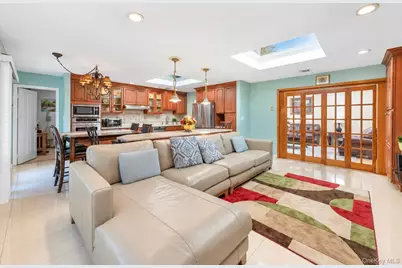 23 Pimlico Drive, Commack, NY 11725 - Photo 14