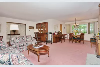 30 Pacific Avenue, Nanuet, NY 10954 - Photo 8