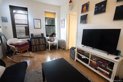 22-07 19th Street #D, Astoria, NY 11105 - Photo 2