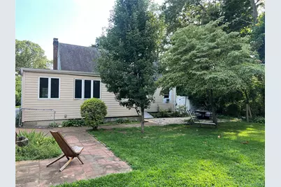 7 W Elm, Islip, NY 11751 - Photo 14