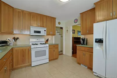 355 Fort Washington Avenue, Hawthorne, NY 10532 - Photo 16