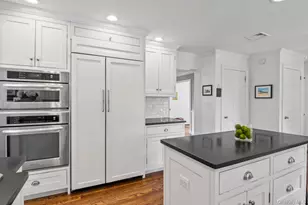 17 Lemark Ct, East Setauket, NY 11733 - Photo 12