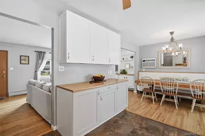23 Westview Drive, Poughkeepsie, NY 12603 - Photo 8
