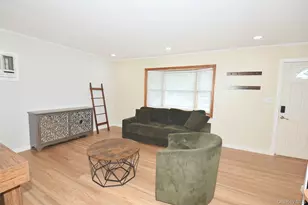 101 Phyllis Dr, Lindenhurst, NY 11757 - Photo 12