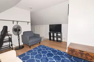 101 Phyllis Dr, Lindenhurst, NY 11757 - Photo 28