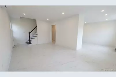 11 Wood Street, Lynbrook, NY 11563 - Photo 16