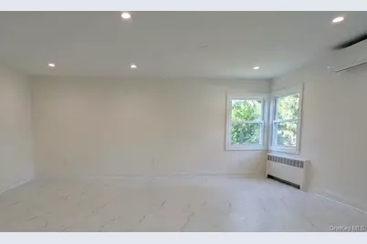 11 Wood Street, Lynbrook, NY 11563 - Photo 4