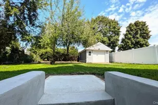 11 Wood St, Lynbrook, NY 11563 - Photo 8