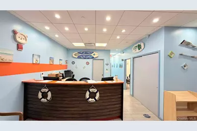 131-07 40th Road #E33, Flushing, NY 11354 - Photo 1