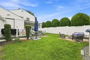 220 S Park Dr, Massapequa Park, NY 11762 - Photo 24