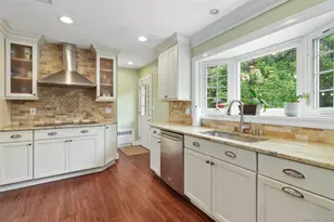 471 Hilltop Rd, Yorktown Heights, NY 10598 - Photo 12