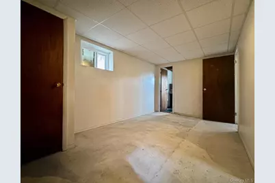 15 Laurelton Road, Sound Beach, NY 11789 - Photo 14