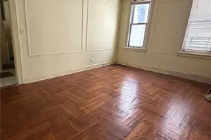 719 E 242nd St, Bronx, NY 10470 - Photo 4