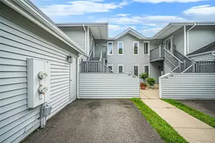 704 Fenway Rd, Saint James, NY 11780 - Photo 2