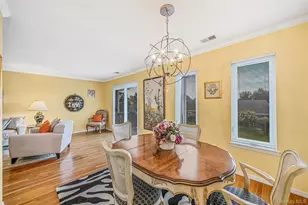 704 Fenway Rd, Saint James, NY 11780 - Photo 8