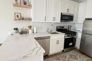 1220 Doges Prom, Copiague, NY 11757 - Photo 10