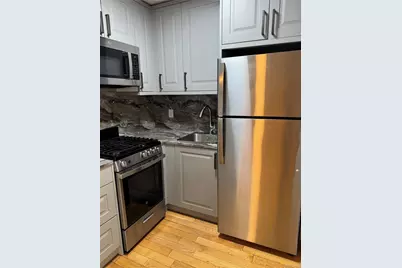 18 Redwood Court #18, Coram, NY 11727 - Photo 4