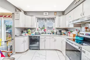 240 N Virginia Ave, Massapequa, NY 11758 - Photo 6