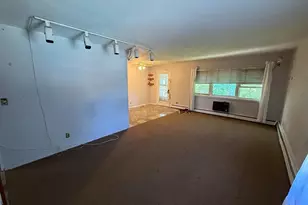 675 Pelham Rd, New Rochelle, NY 10805 - Photo 2