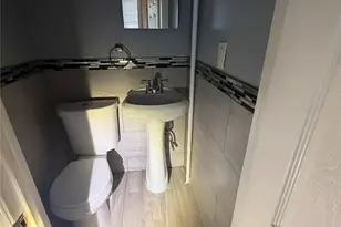 27 Stephens Ct, Brooklyn, NY 11226 - Photo 8