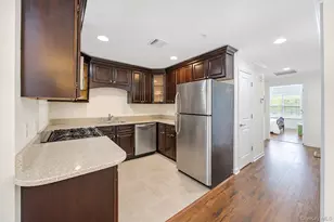 106 Weatherby Ln, Central Islip, NY 11722 - Photo 4